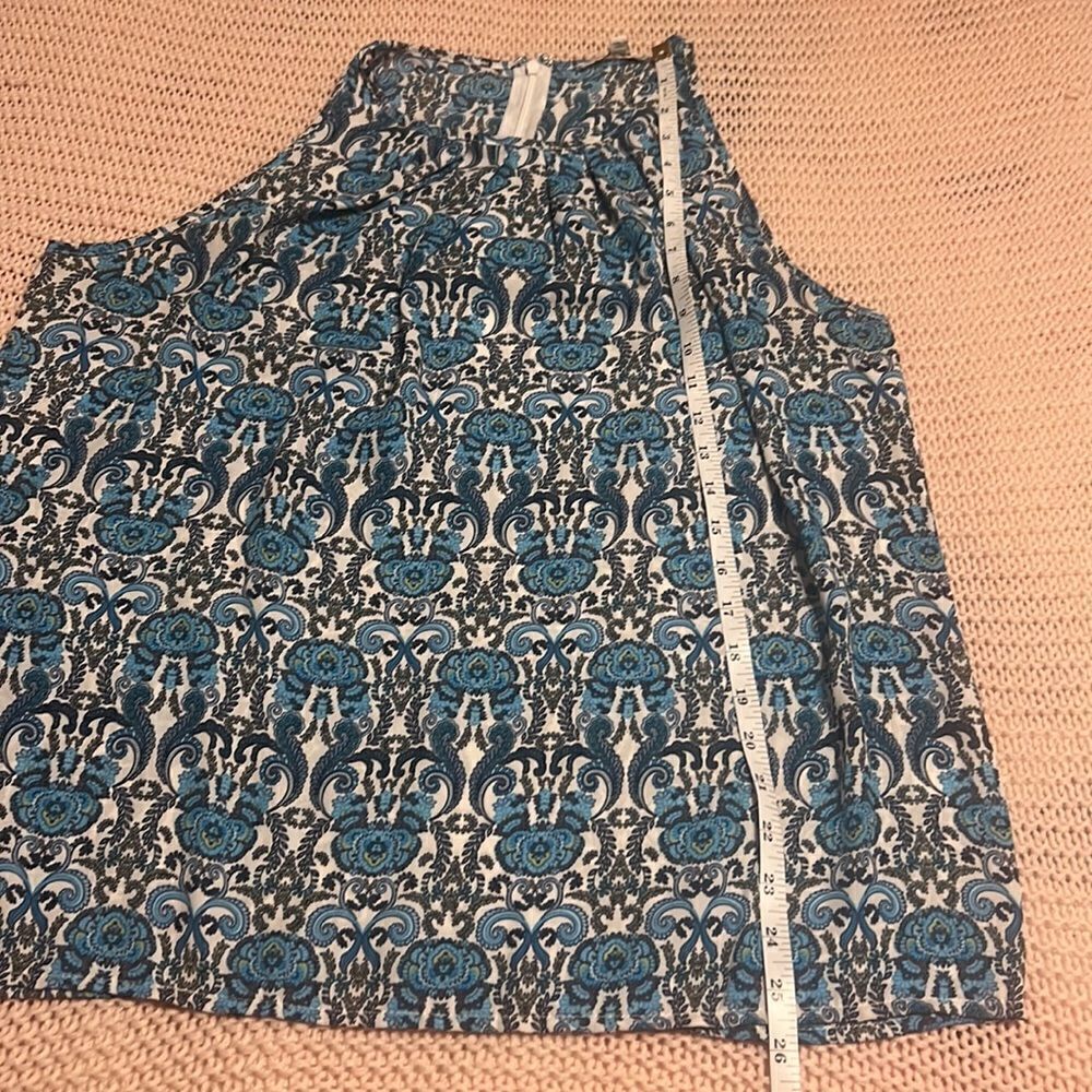 ANNE Carson. Blue floral print. Large. Tank style - Picture 5 of 7